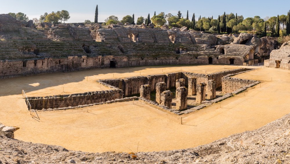 Anfiteatro romano. Fose de un anfiteatro romano.