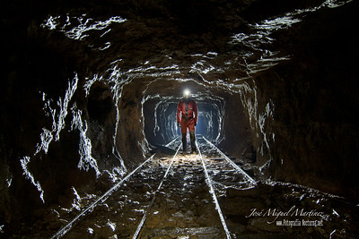 Mina de Udías La imagen muestra la entrada de una mina subterránea
