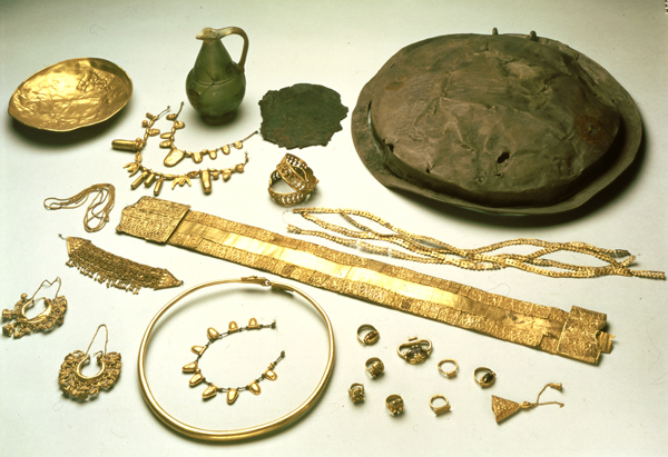 En la imagen se muestra el Tesoro de Aliseda, que está en el Museo Arqueológico Nacional de Madrid.